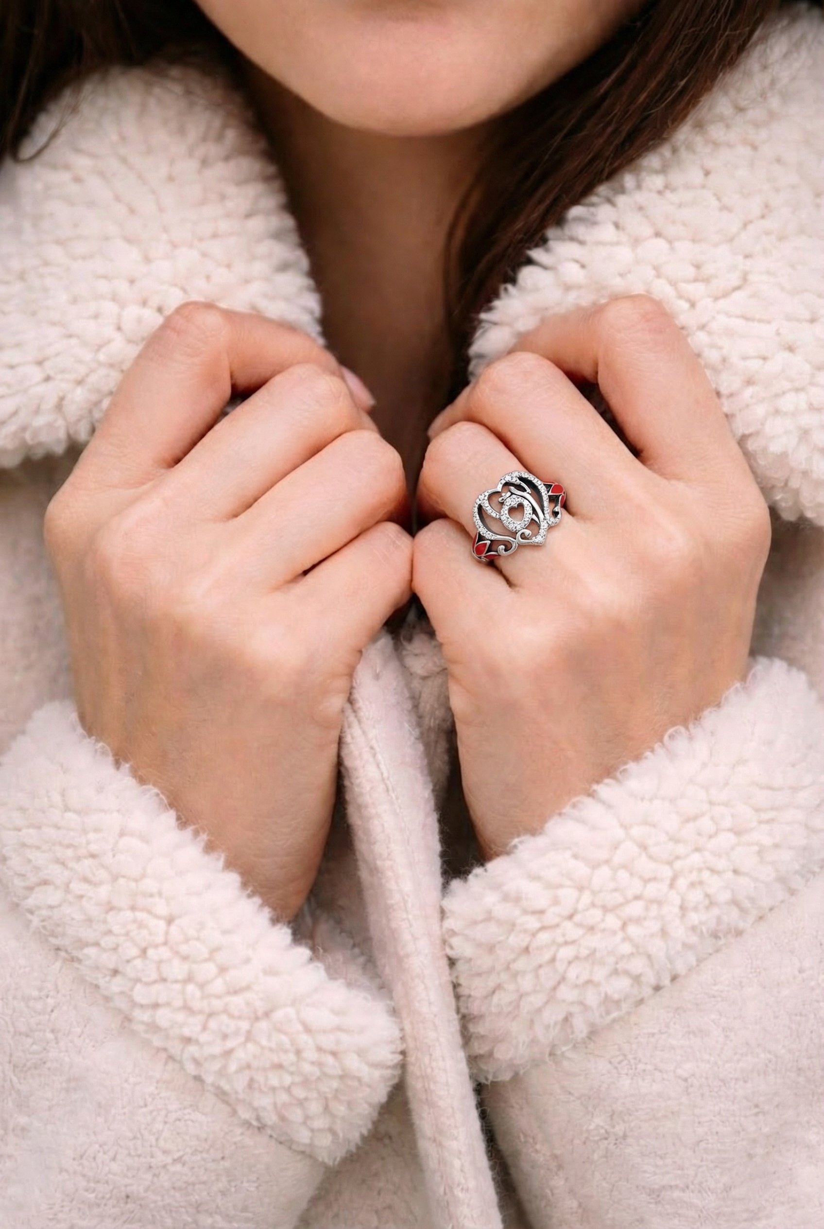 Vintage-Style Silver Ring with Cubic Zirconia and Enamel
