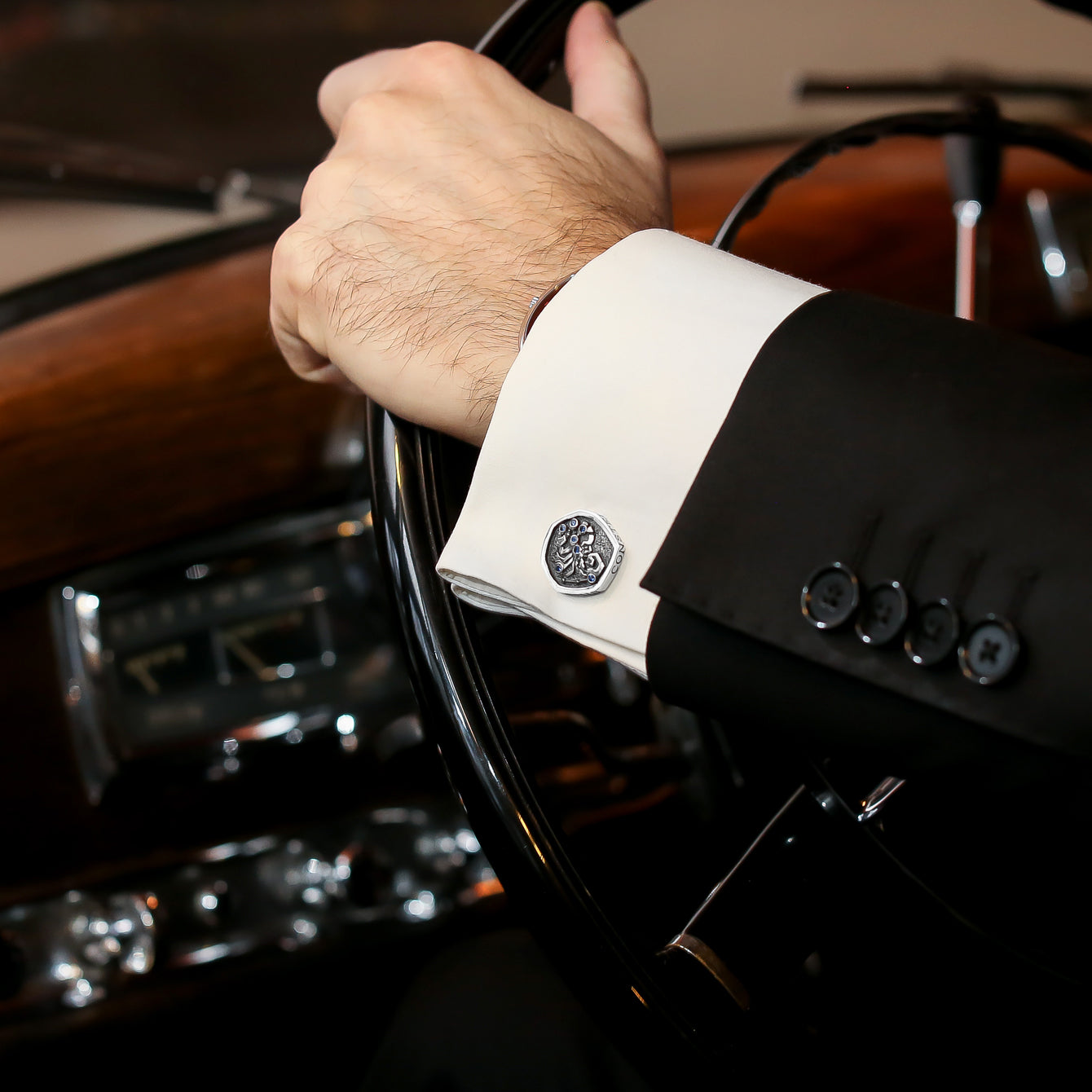 CONSTELLATION — SCORPIO CUFFLINKS