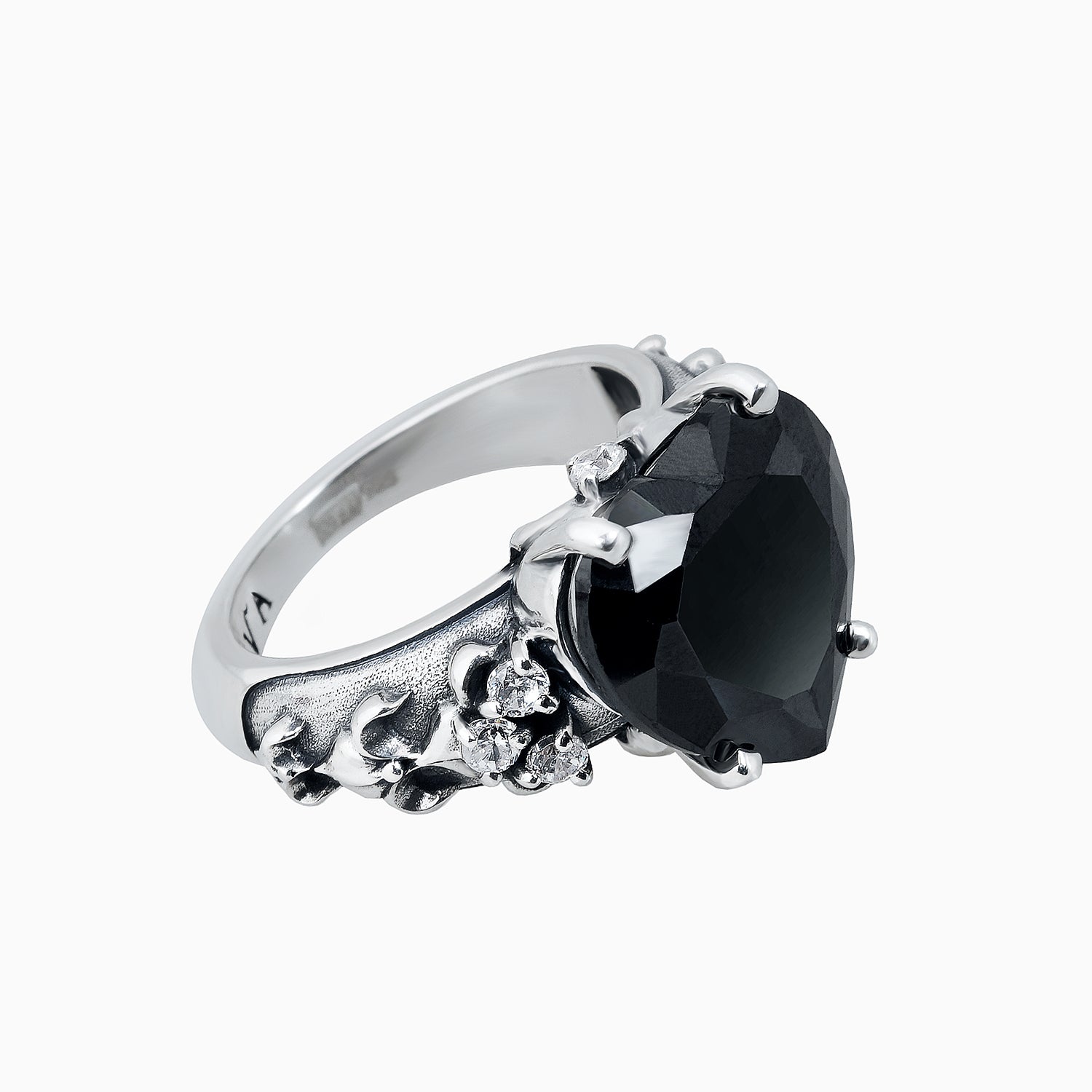 Vintage-Style Silver Ring with Cubic Zirconia